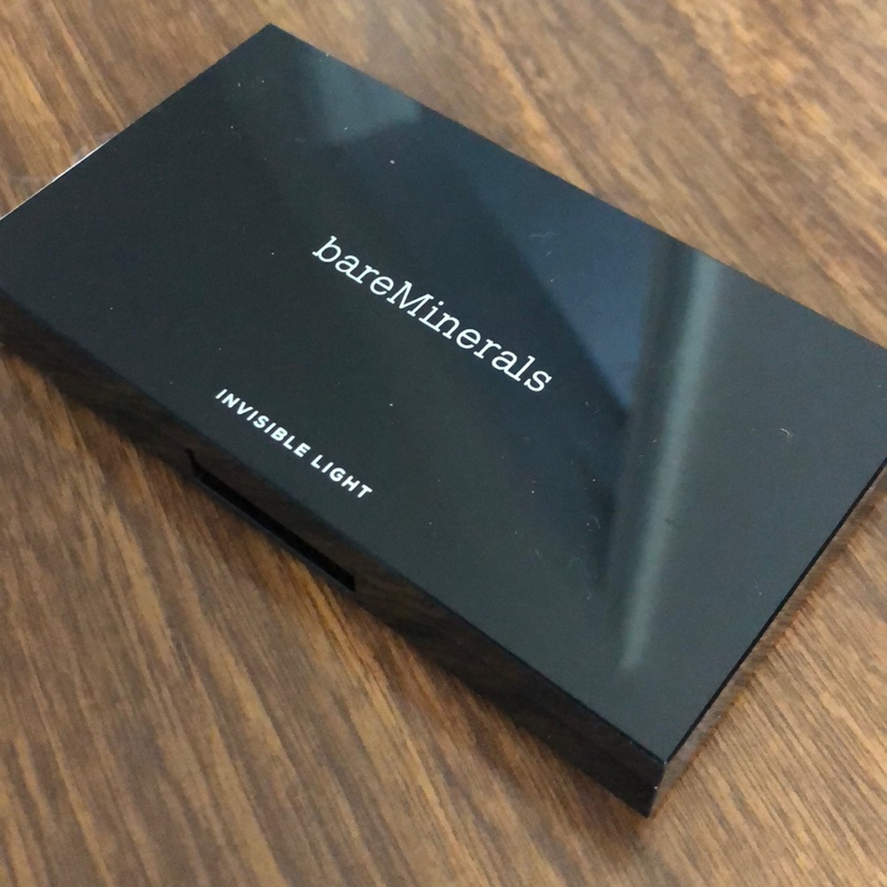 Bare Minerals invisible light palette.